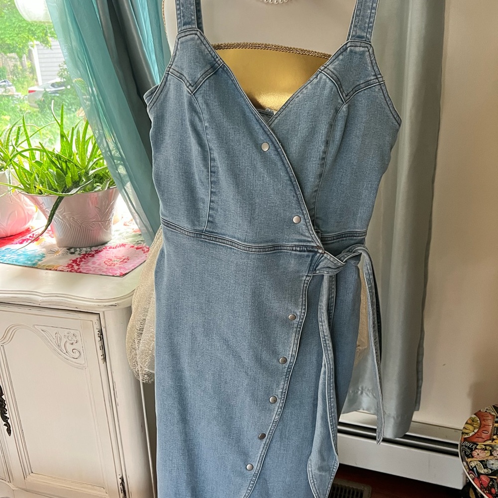 Venus size 10 Jean dress